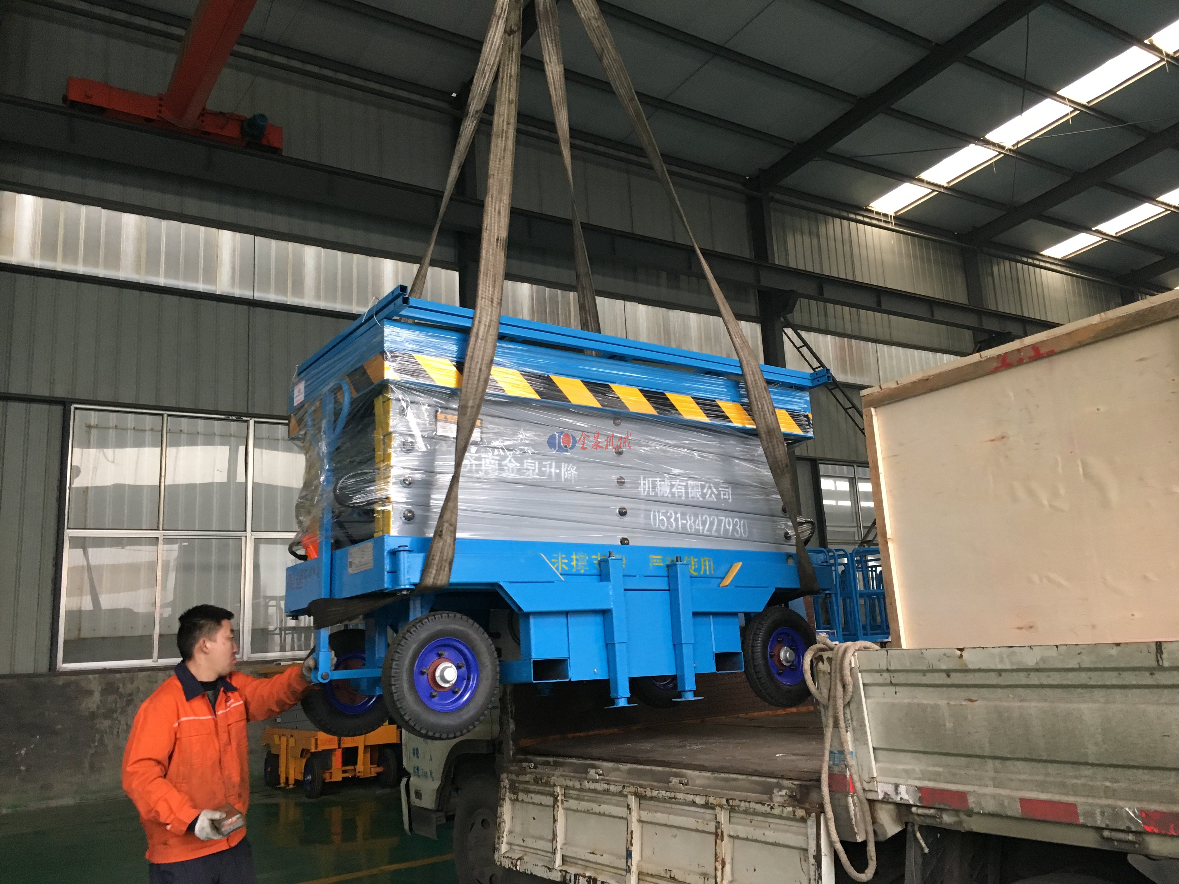 河北唐山8米升降機(jī)發(fā)貨實拍